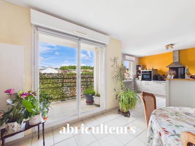 Centre Saint Sébastien, beau T3  , 2 chambres, avec balcon et grand garage (44230) — photo du bien