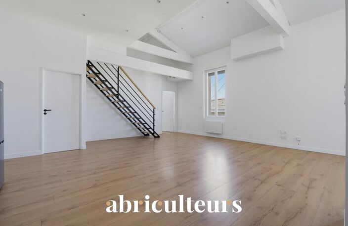Appartement duplex lumineux grande hauteur sous plafond en vente à Bordeaux 33300 — photo 5