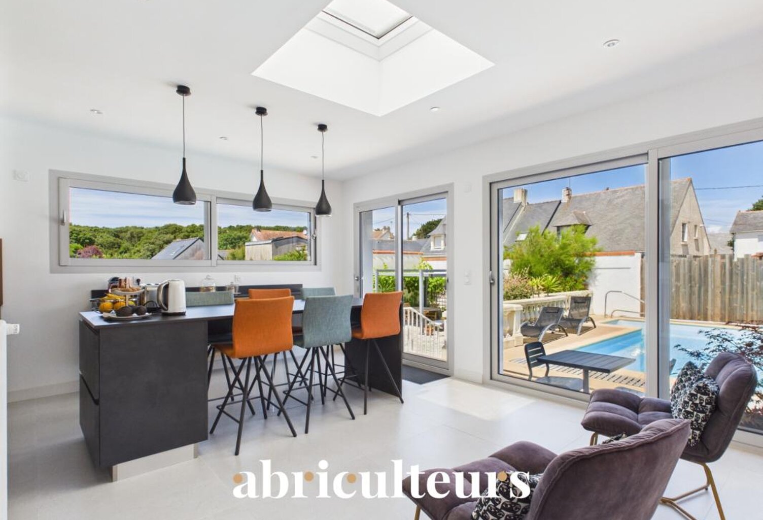 Maison familiale de 141 m² avec jardin, piscine  en vente au Croisic (44490) — photo 1