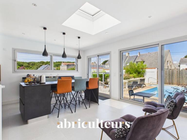 Maison familiale de 141 m² avec jardin, piscine  en vente au Croisic (44490) — photo 1