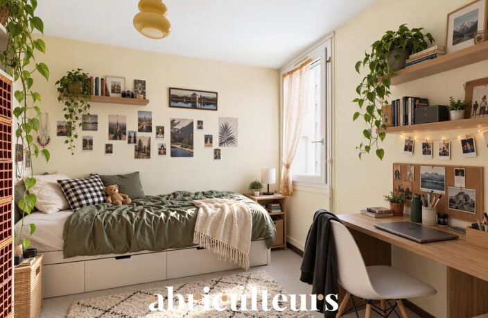 T4 traversant de 80 m² avec balcon, parking et cellier, à rafraîchir en vente à Talence (33400) — photo 4