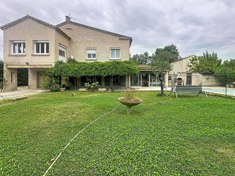 Pernes-Les Fontaines, Maison À Vendre 225 m², Terrain 1205 m², Piscine, à rénover — photo 1
