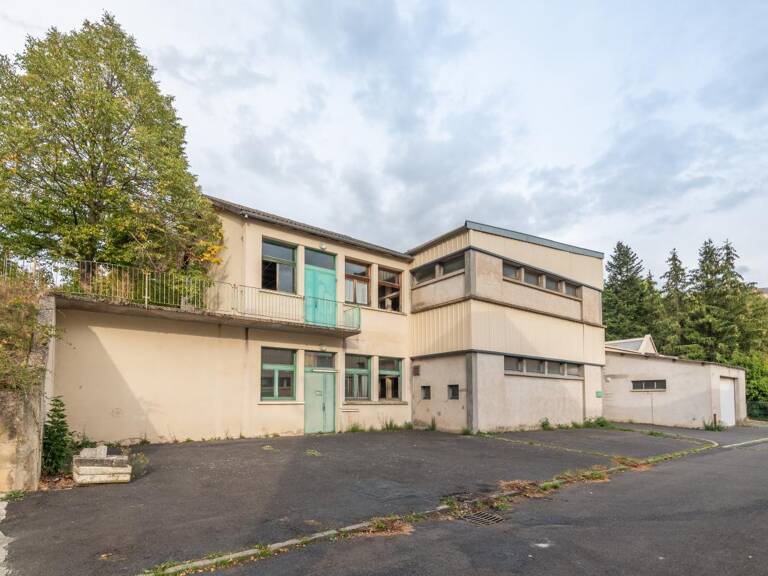 Bureaux - 2 141 m² - Saint-Flour (15) — photo 1