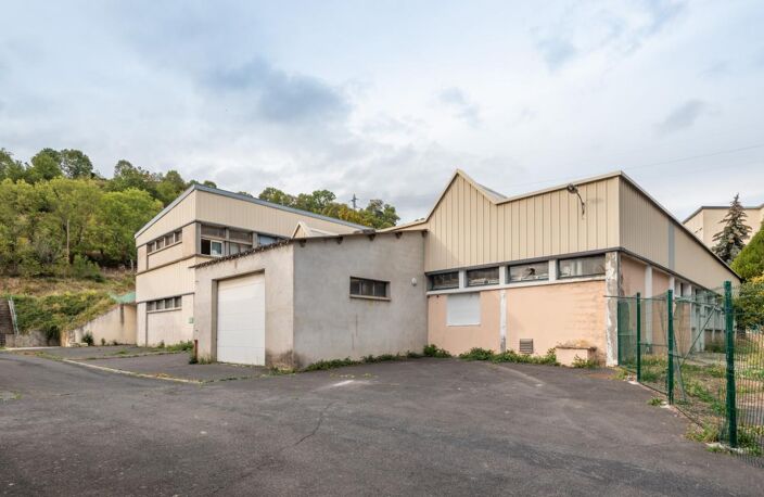 Bureaux - 2 141 m² - Saint-Flour (15) — photo 2