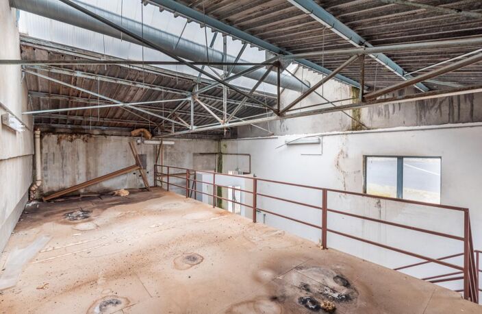 Bureaux - 2 141 m² - Saint-Flour (15) — photo 3