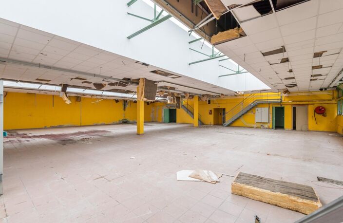 Bureaux - 2 141 m² - Saint-Flour (15) — photo 4