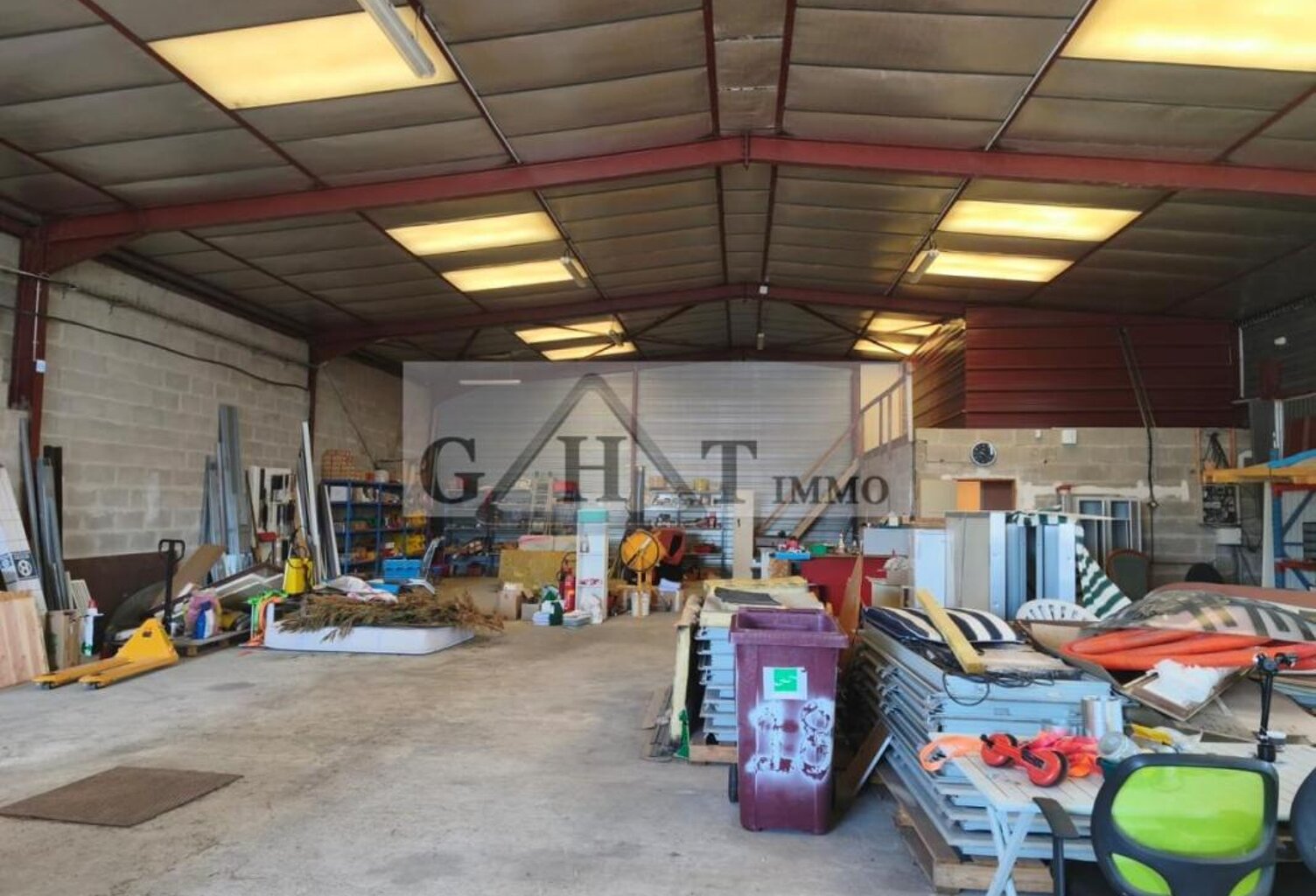 335 m² entrepot bureaux a vendre à thorigny sur marne — photo 1