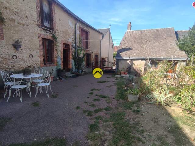 BELLE LONGERE ET DEPENDANCES — photo du bien