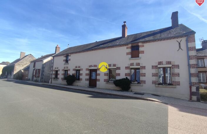 BELLE LONGERE ET DEPENDANCES — photo 2