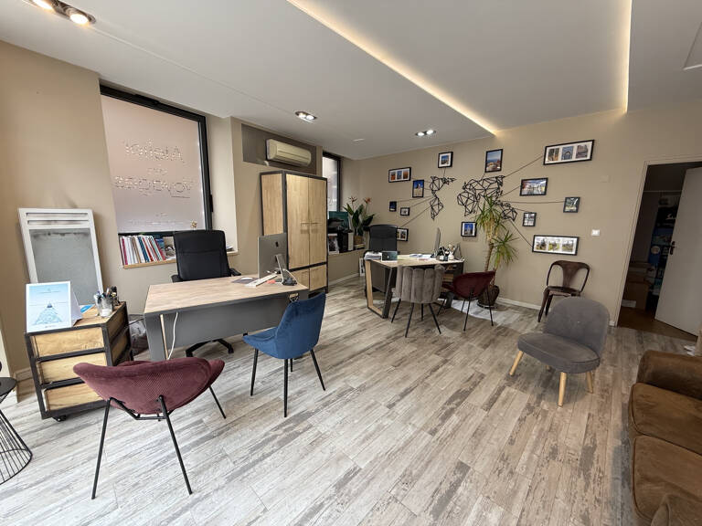 Local commercial 82m2 Clermont-Ferrand Centre — photo 1