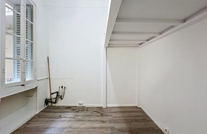 Studio de 11.6 m2 à rénover   Idéal pour investissement — photo 5