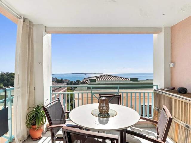 Appartement 2 pièces de 41 m² situé à Cannes — photo du bien