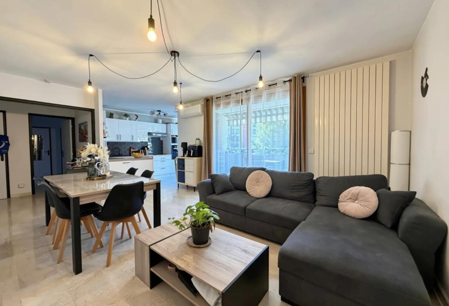 VILLEURBANNE –T3 DE 64 M² – BALCON – GARAGE – CAVE – DOMOTIQUE — photo 1