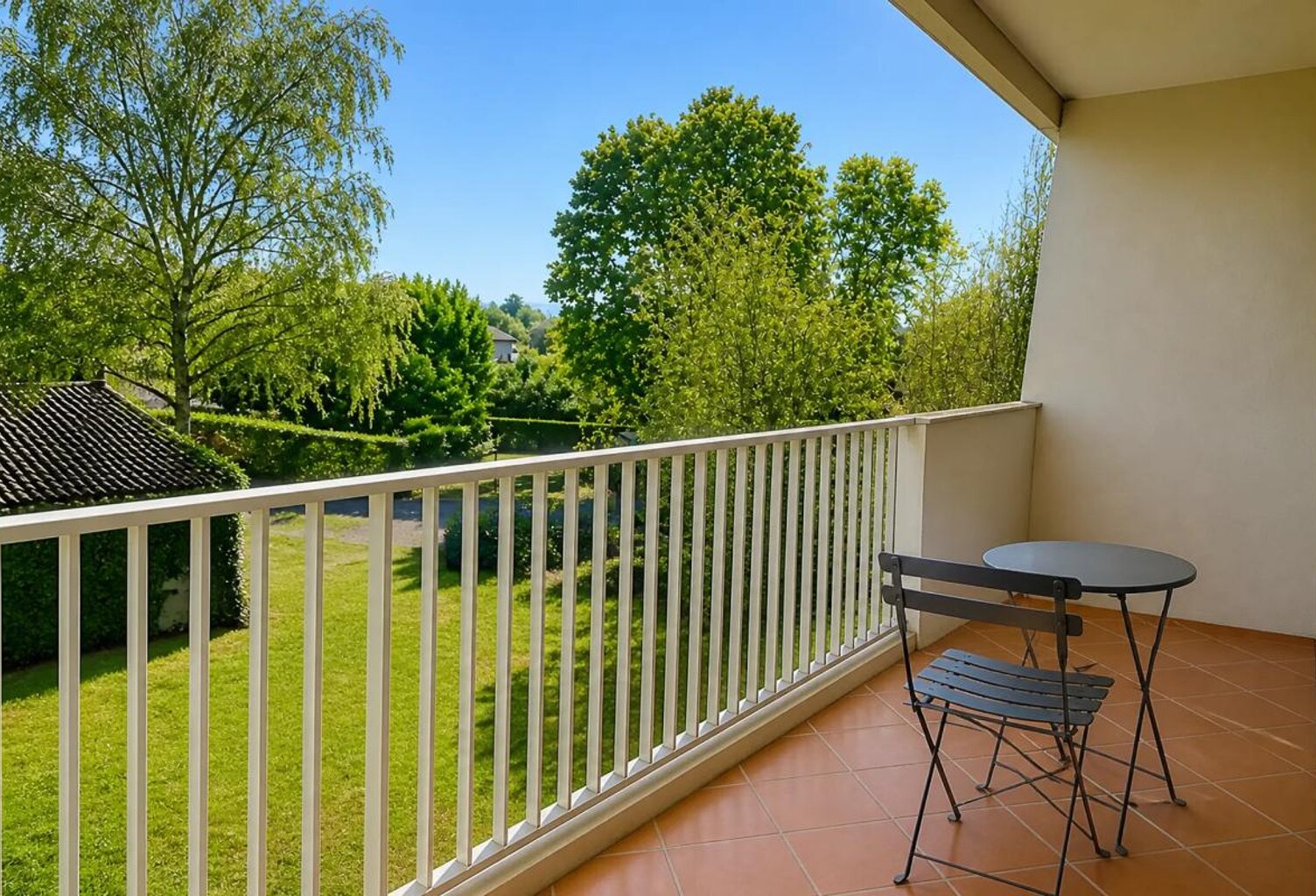 Appartement T3 de 70 m² dans résidence situé à Mâcon accès rapide — photo 1