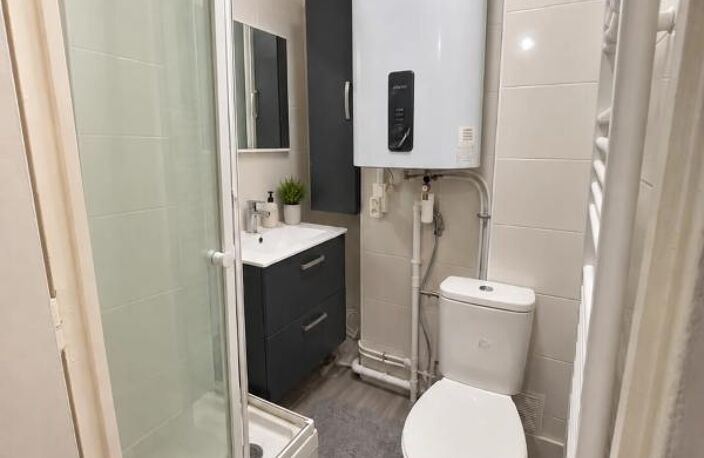 Appartement T2 de 35 m2 avec loggia - Marseille 13009 — photo 5