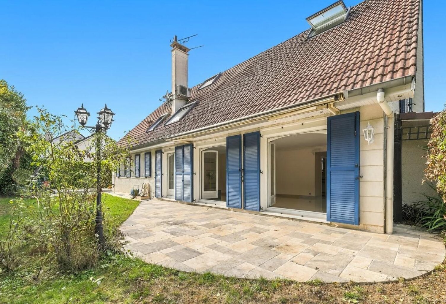 Maison de 7 pièces de 250 m² à Ballainvilliers — photo 1