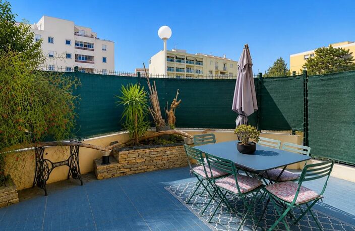 Appartement de 4 pièces de 78 m² à Hyères — photo 2