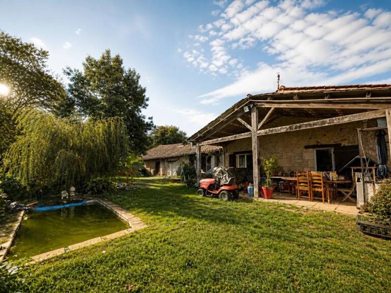 Maison de caractère 212 m² avec piscine et terrain de 3000 m² — photo 1