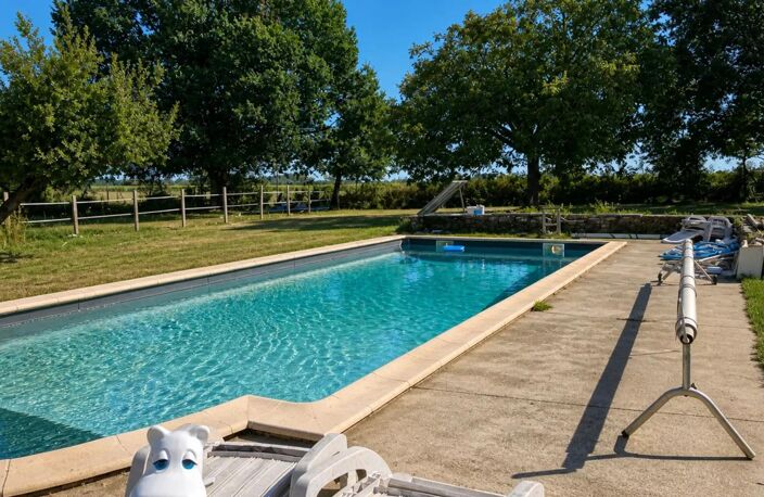 Maison de caractère 212 m² avec piscine et terrain de 3000 m² — photo 2