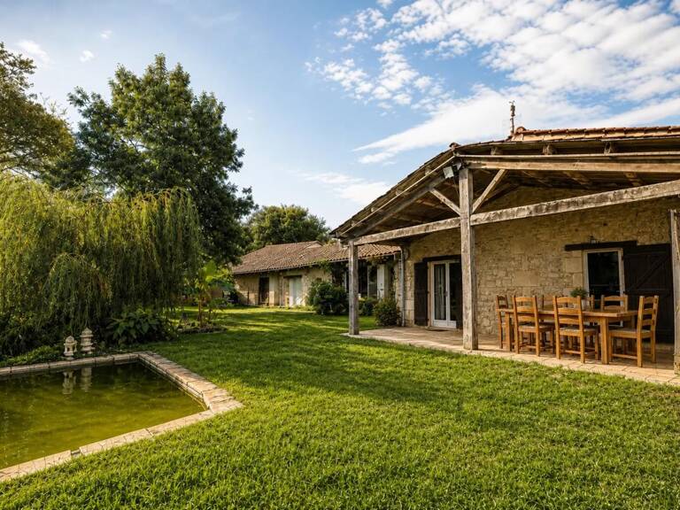 Maison de caractère 212 m² avec piscine et terrain de 3000 m² — photo 1
