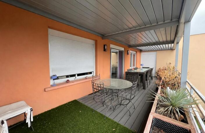 Appartement de 6 pièces de 138 m² à Saint-Chamond — photo 2