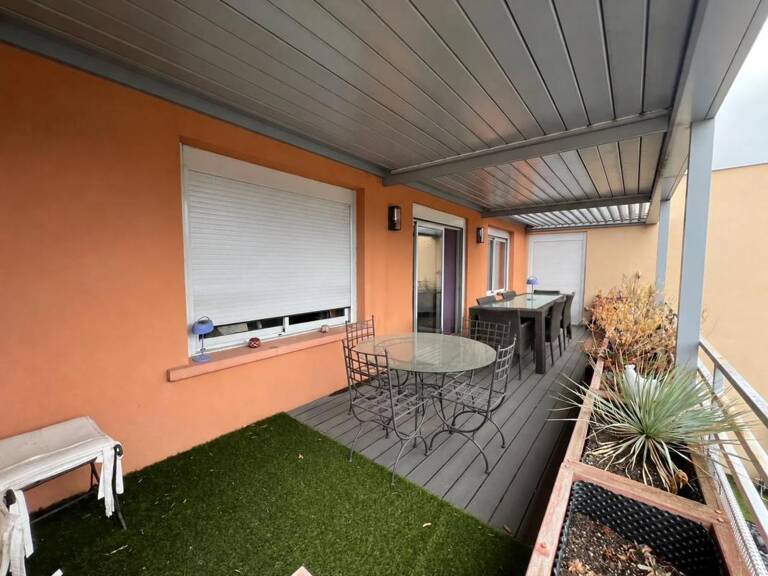 Appartement de 6 pièces de 138 m² à Saint-Chamond — photo 1