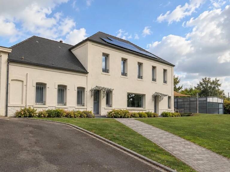 Maison coup de coeur - 292 m² - 11 pièces - Avesnes-les-Aubert — photo 1