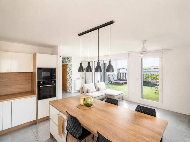 Appartement T5 de 117 m² situé à Bordeaux — photo du bien