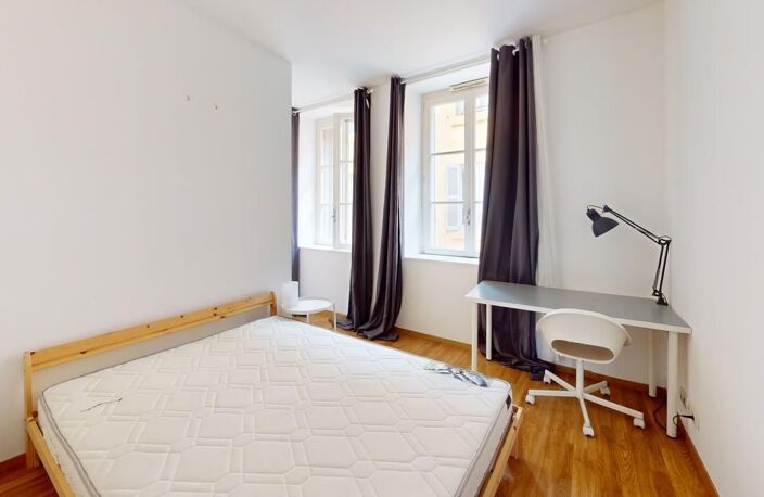 Appartement à vendre - T3 Entièrement rénové - 2e arrondissement — photo 4
