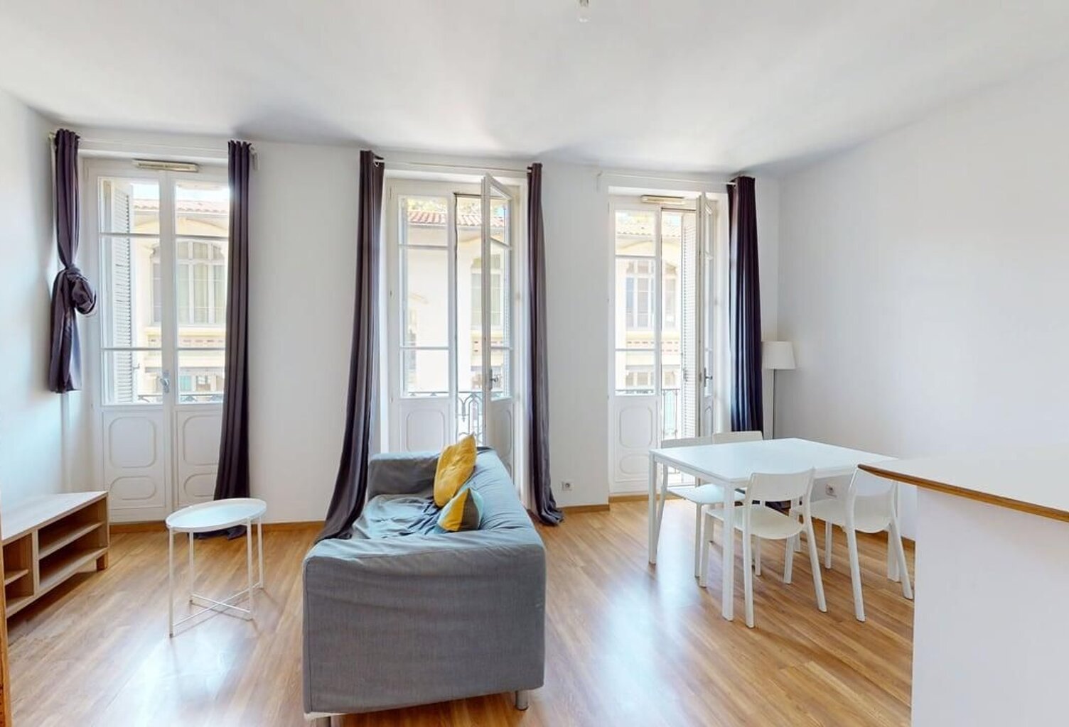 Appartement à vendre - T3 Entièrement rénové - 2e arrondissement — photo 1