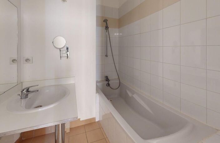 Appartement à vendre - T3 Entièrement rénové - 2e arrondissement — photo 4