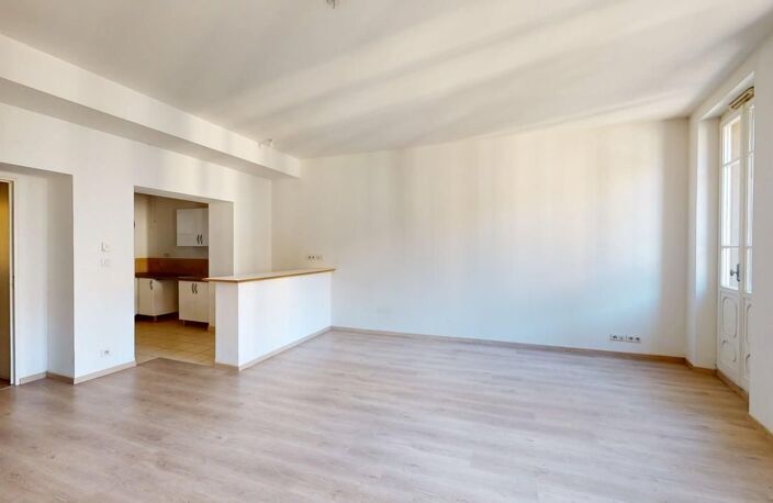 Appartement à vendre - T3 Entièrement rénové - 2e arrondissement — photo 2