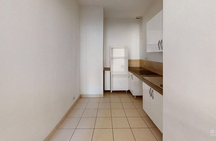Appartement à vendre - T3 Entièrement rénové - 2e arrondissement — photo 3