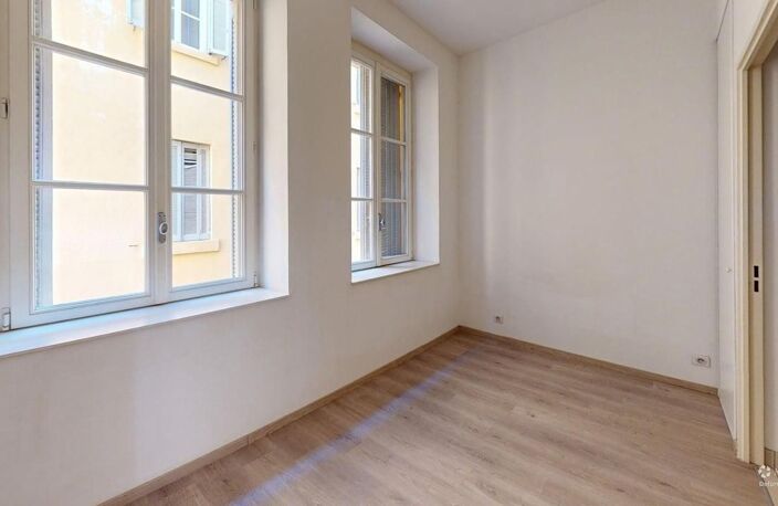 Appartement à vendre - T3 Entièrement rénové - 2e arrondissement — photo 4