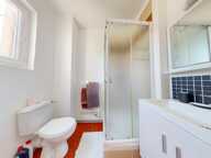 Appartement À Vendre - studio mansardé - proche de La Joliette — photo 4