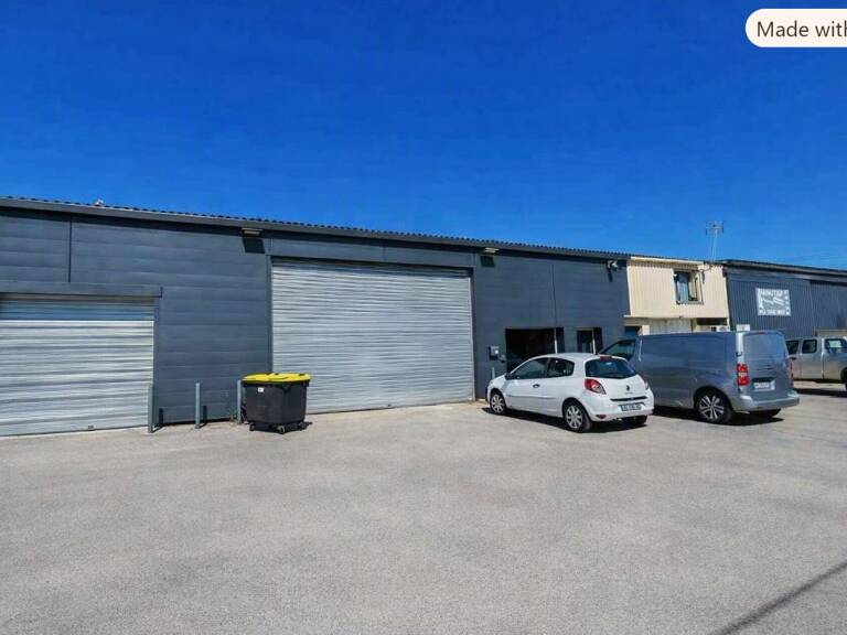 Bien Commercial À Vendre — photo 1