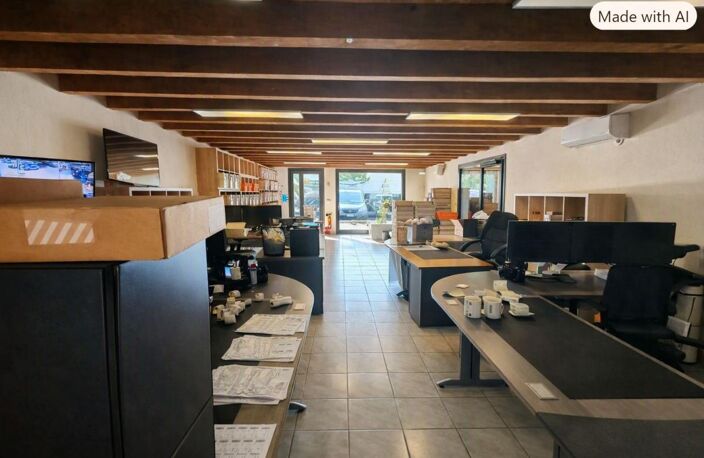 Bien Commercial À Vendre — photo 4