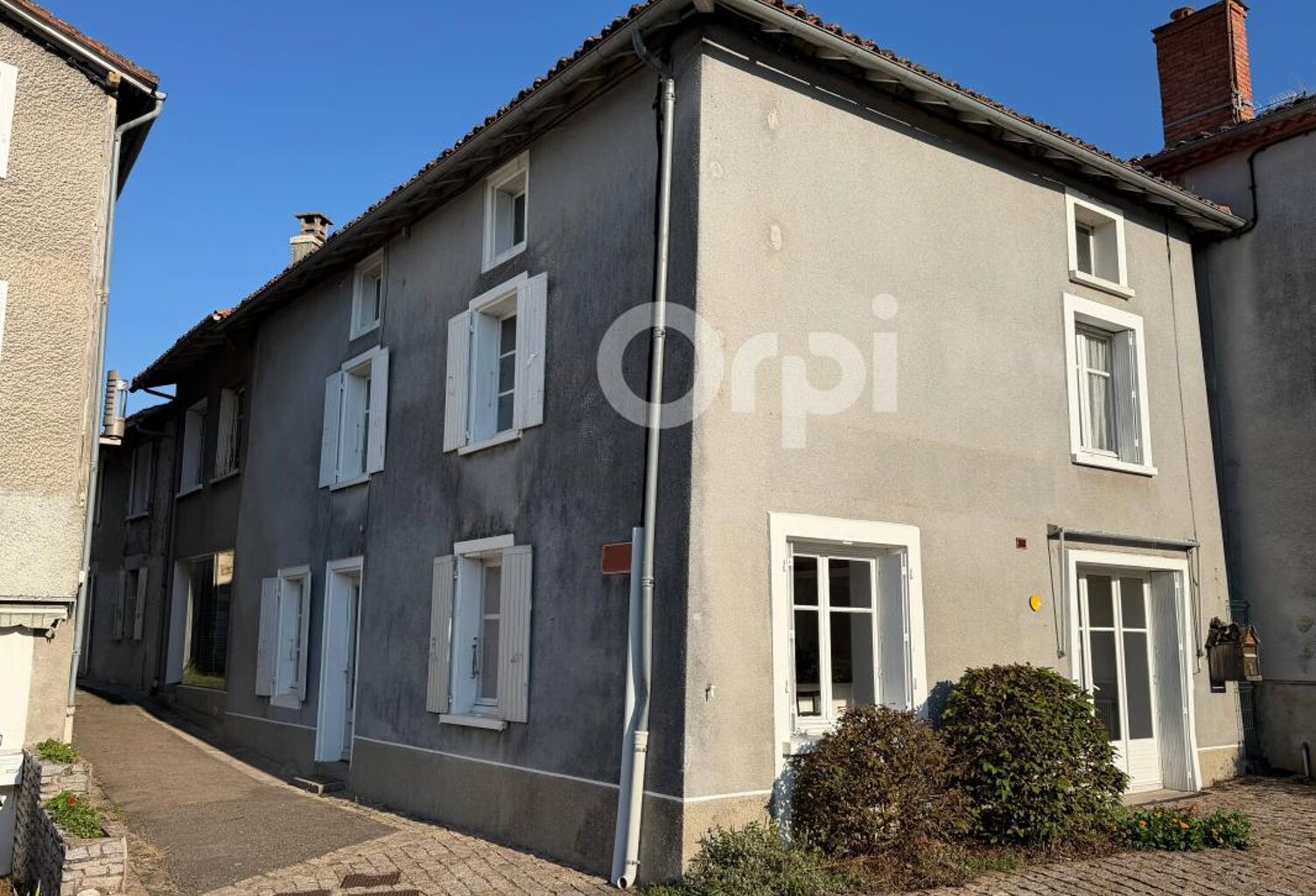 Maison À Vendre — photo 1