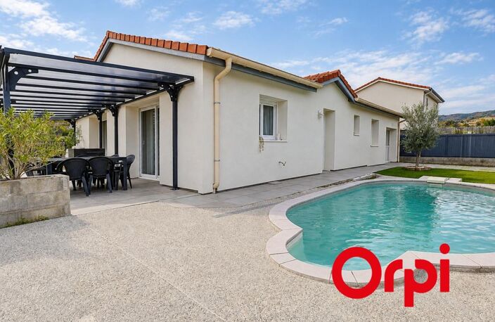 Saint-Chamond – Maison de plain-pied avec piscine, 4 chambres et DPE B — photo 2