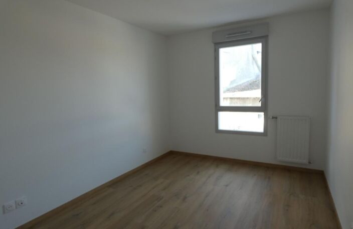 APPARTEMENT T3 - RECENT - IRIGNY CENTRE VILLAGE — photo 2
