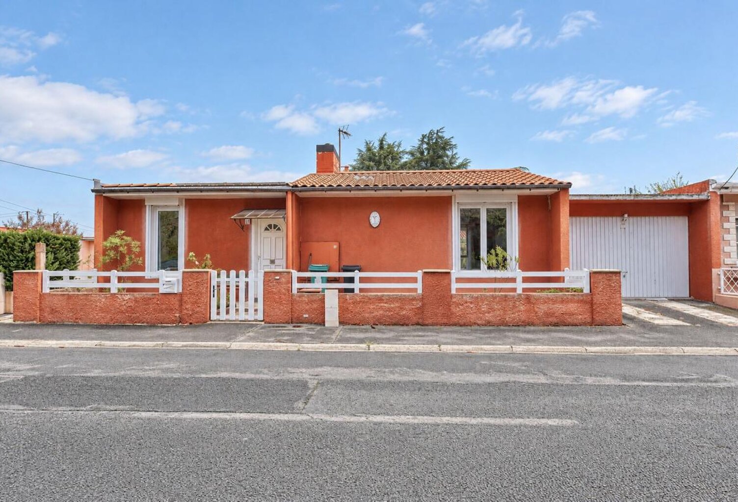 Maison de plain pied 85m² avec jardin Village de Madran — photo 1