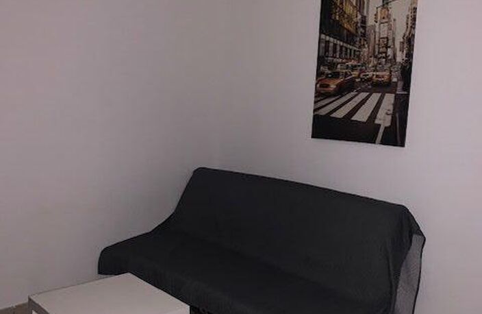 Appartement Nîmes  sis 31 rue Fresque 1 pièce(s) meublé — photo 4