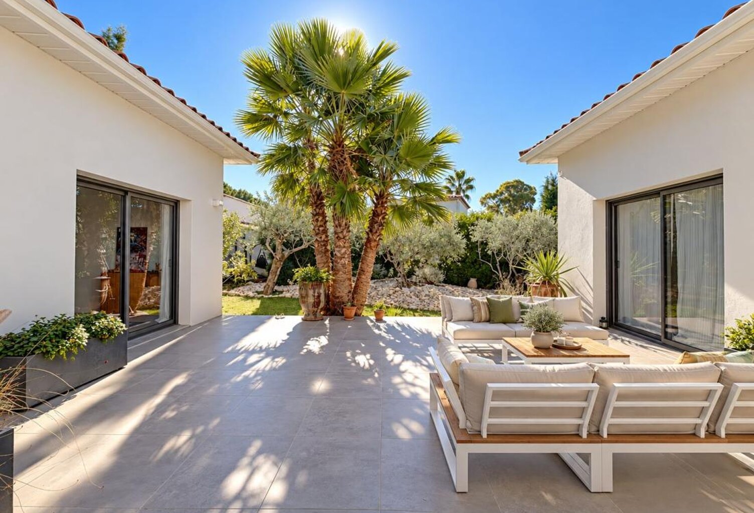 ENTRE-VIGNES - Maison contemporaine de plain-pied sur un terrain de 1 000 m² — photo 1