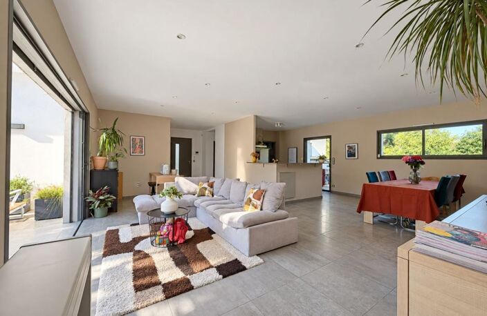 ENTRE-VIGNES - Maison contemporaine de plain-pied sur un terrain de 1 000 m² — photo 4