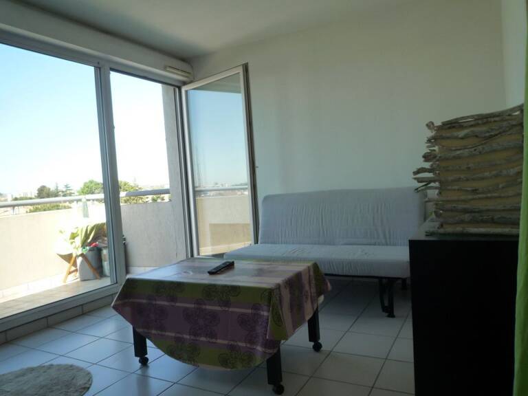 Studio en dernier étage avec terrasse et parking — photo 1
