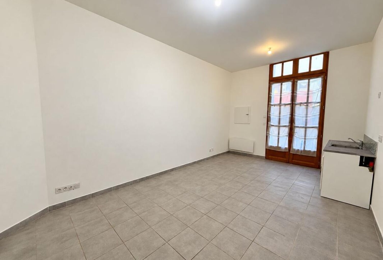 Bureau à louer à Sète, Idéal pour Profession Libérale — photo 1
