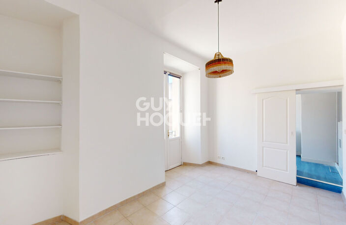 Carpentras - T2 de 48 m² - rénové et lumineux en centre-ville — photo 5