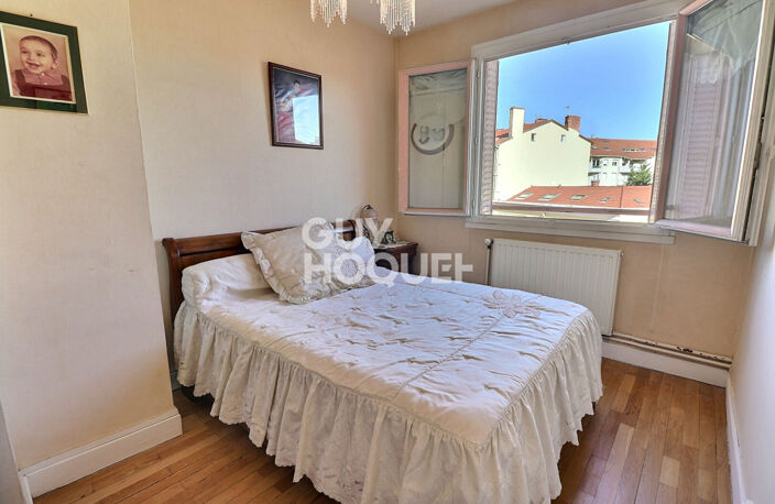 T4 traversant avec balcon - Saxe Gambetta — photo 4