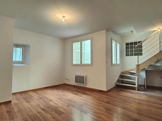Appartement T1 Duplex centre-ville Aire sur l'Adour — photo du bien
