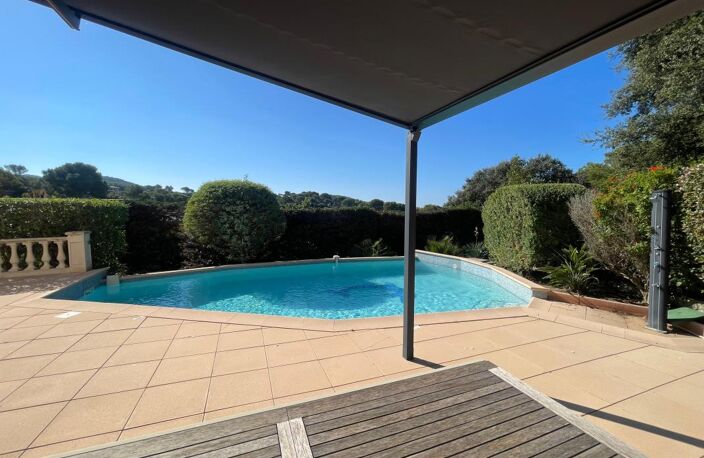 A VENDRE SIX-FOURS-LES-PLAGES 83140 LE BRUSC TRES JOLIE VILLA AVEC PISCINE GARAGE ET VUE DEGAGEE — photo 3